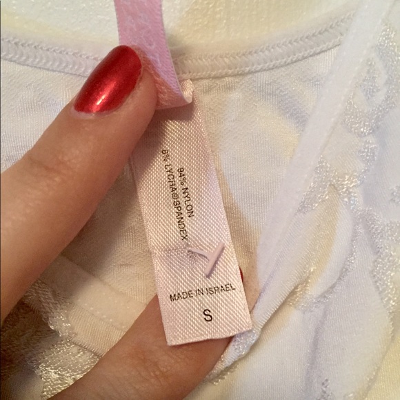 Victoria's Secret Light Compression Tank - Picture 5 of 5